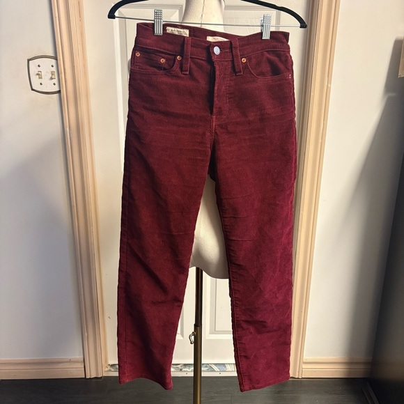 Levi’s Wedgie Straight Jeans - Picture 1 of 7